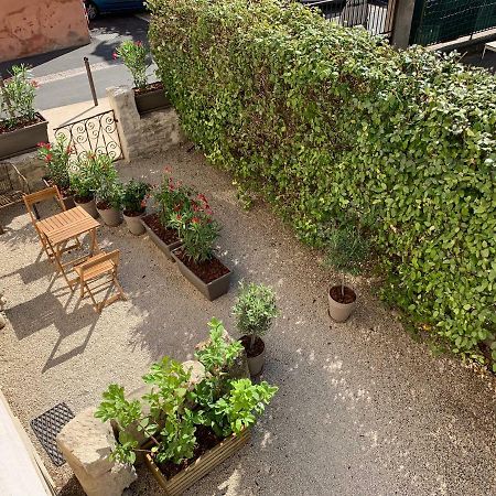 Apartamento Les Lauriers LʼIsle-sur-la-Sorgue Exterior foto