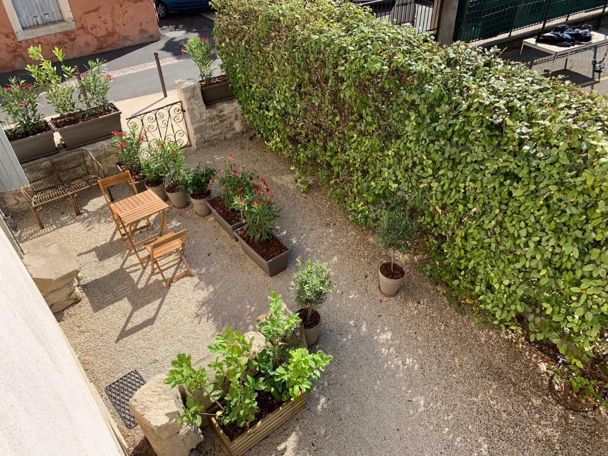Apartamento Les Lauriers LʼIsle-sur-la-Sorgue Exterior foto